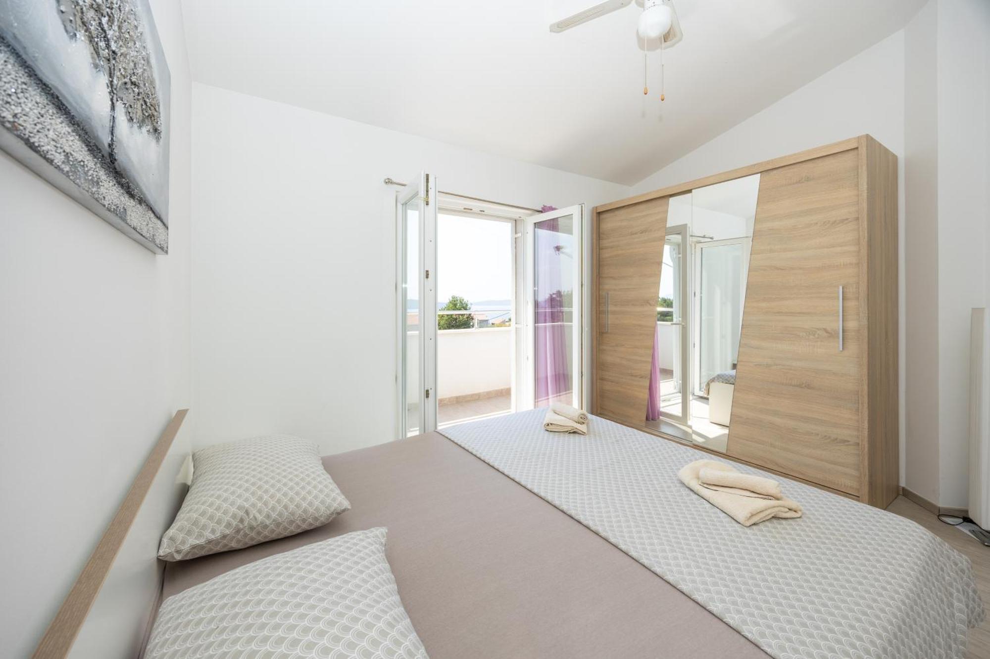 Casa Felice Apartments-Holiday Home Каштела Екстер'єр фото
