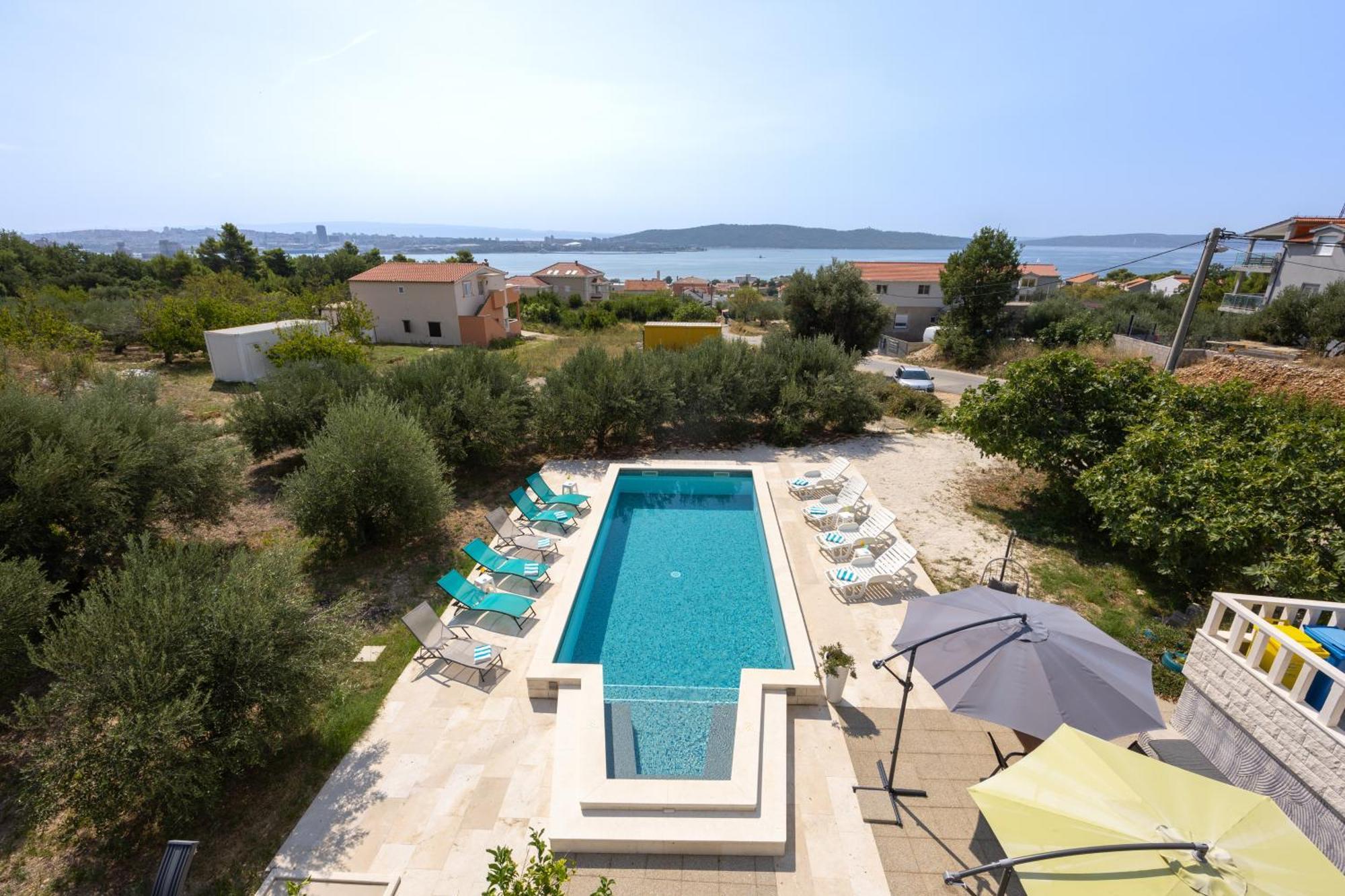 Casa Felice Apartments-Holiday Home Каштела Екстер'єр фото