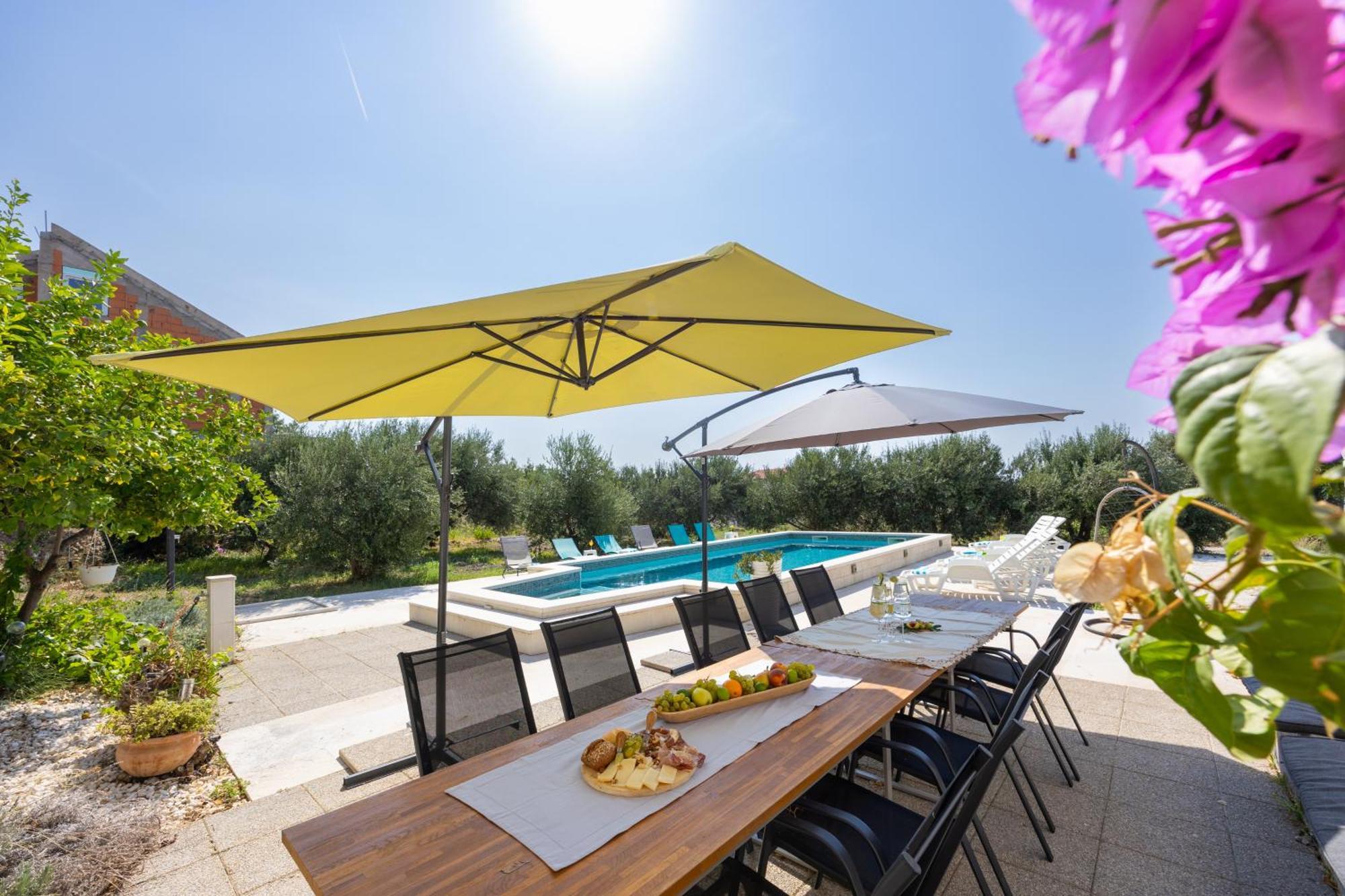 Casa Felice Apartments-Holiday Home Каштела Екстер'єр фото