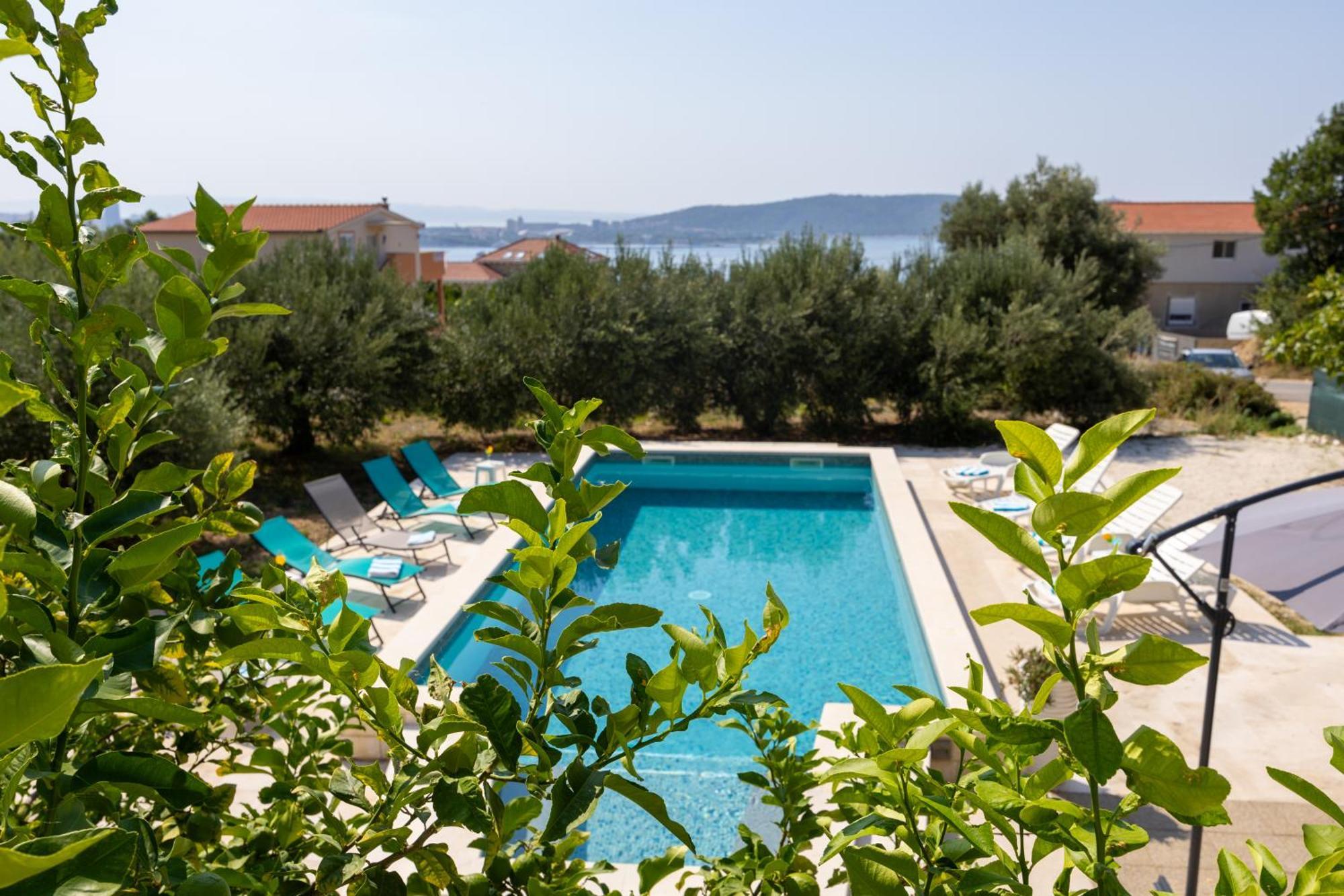 Casa Felice Apartments-Holiday Home Каштела Екстер'єр фото