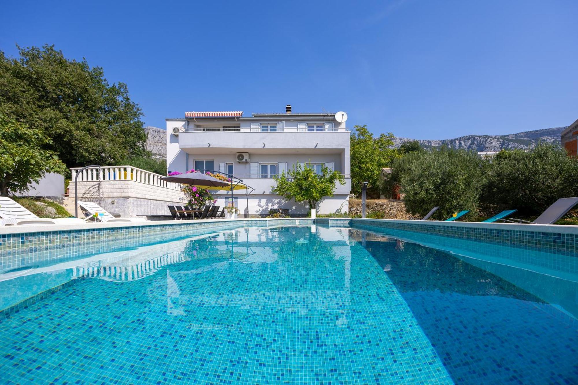 Casa Felice Apartments-Holiday Home Каштела Екстер'єр фото
