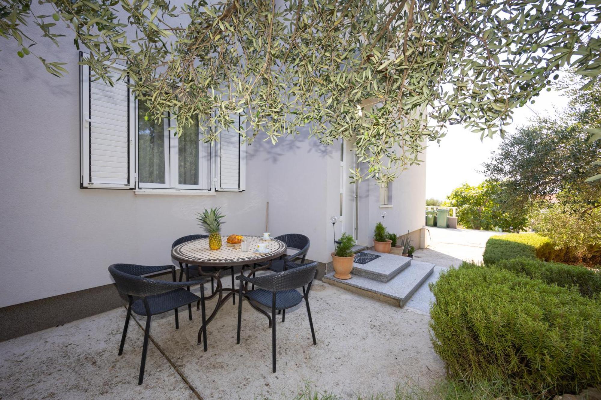 Casa Felice Apartments-Holiday Home Каштела Екстер'єр фото